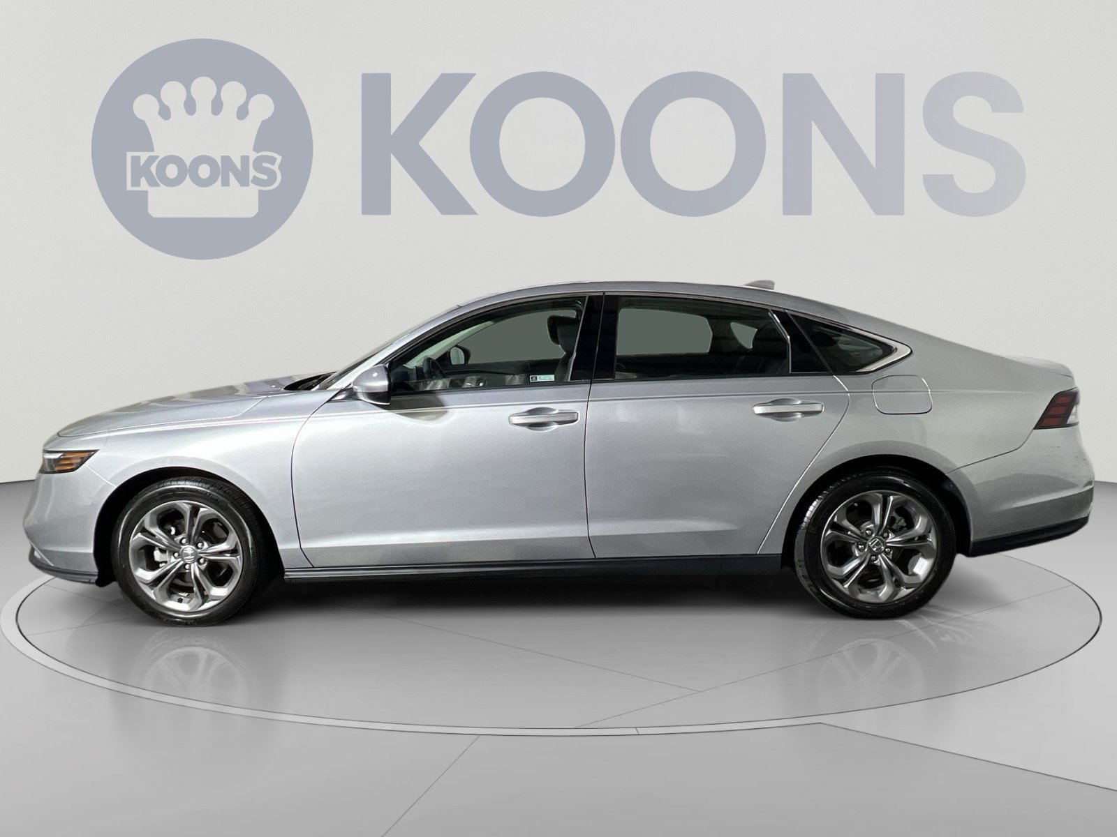 Used 2024 Honda Accord EX image 2