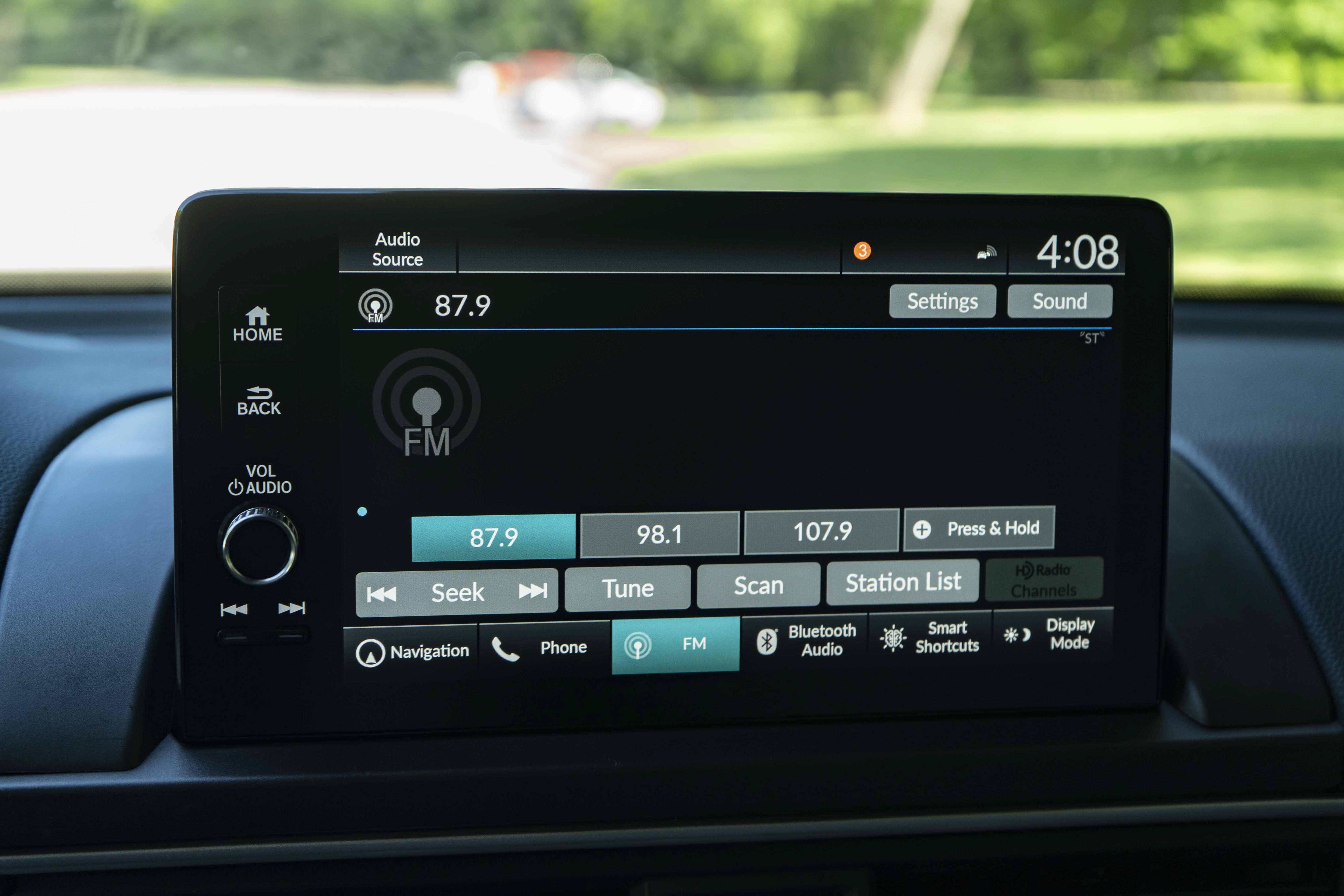 Certified 2024 Honda Pilot Touring image 31