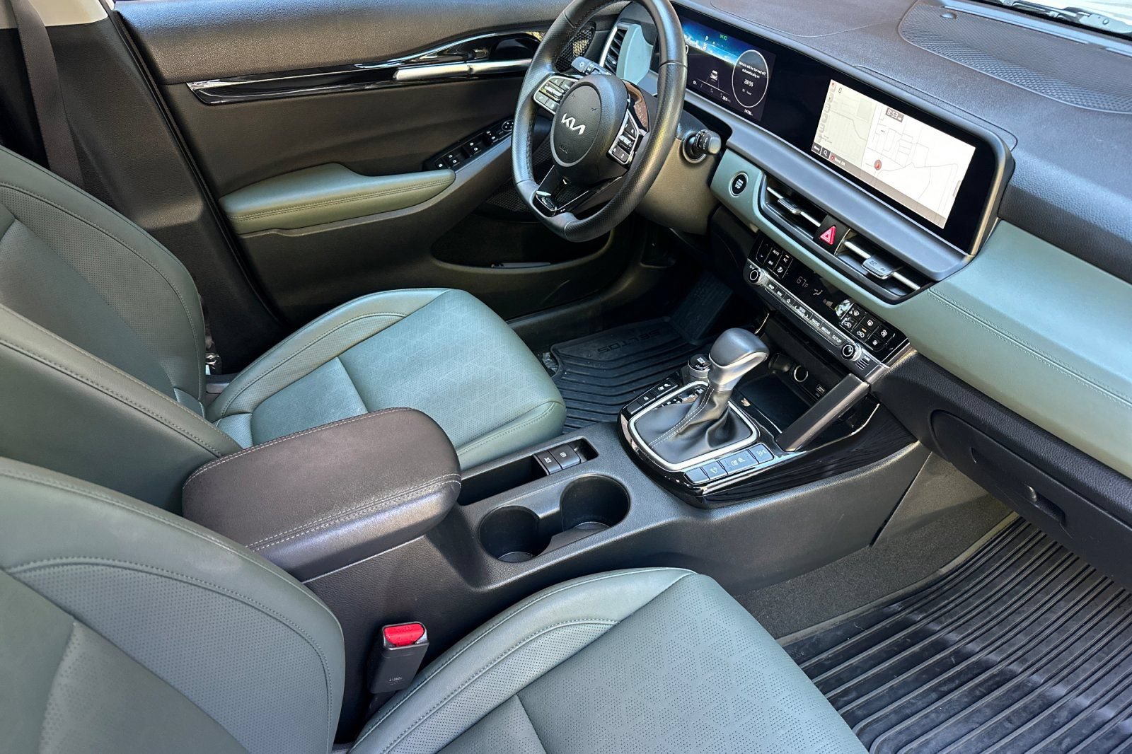 Used 2024 Kia Seltos SX w/ SX Sunroof Package AWD/4WD image 16