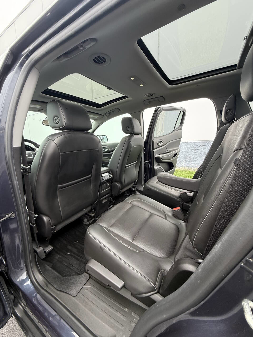 Used 2019 GMC Acadia SLT w/ LPO, Floor Liner Package image 36