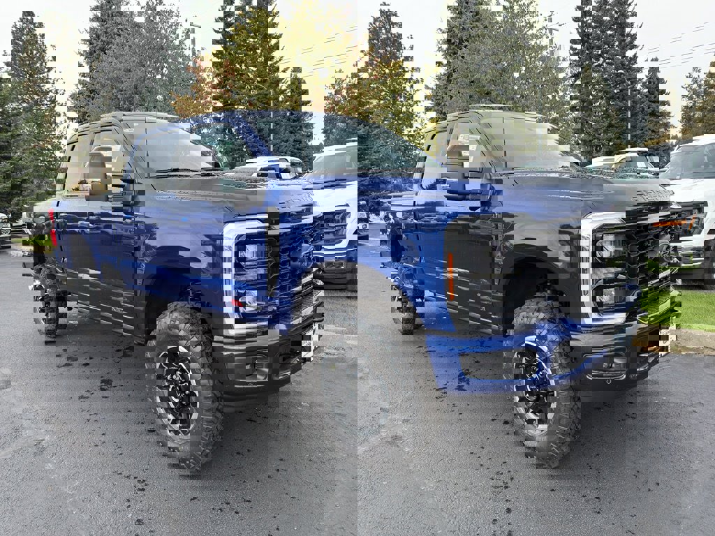 New 2026 Ford F350 Lariat w/ Tremor Off-Road Package