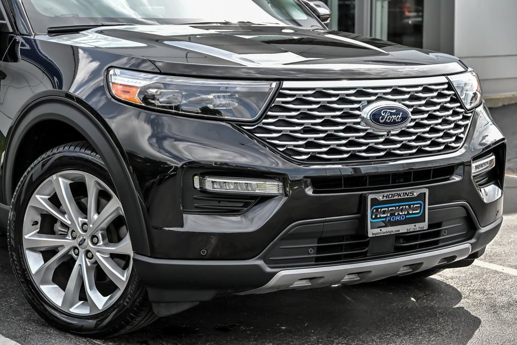 Certified 2023 Ford Explorer Platinum w/ Technology Package AWD/4WD image 2