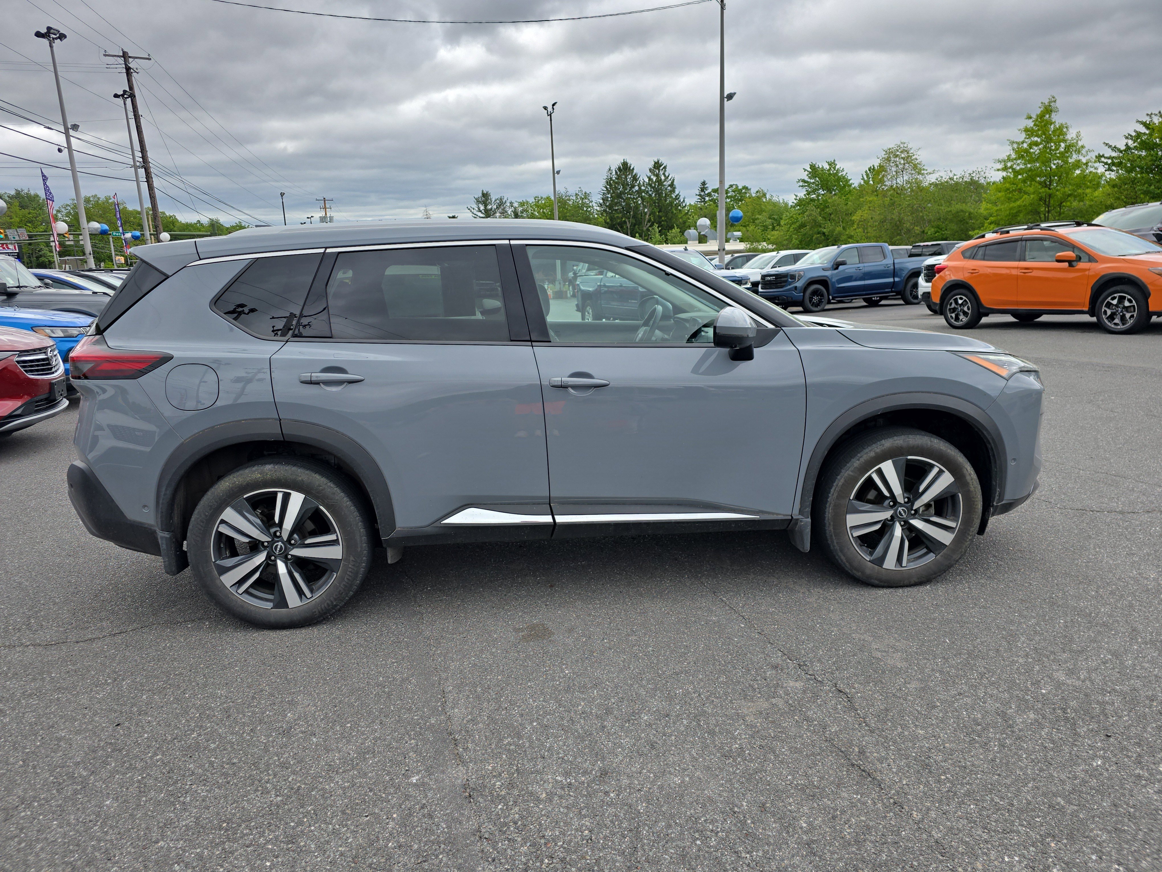 Used 2023 Nissan Rogue SL w/ SL Premium Package AWD/4WD image 2