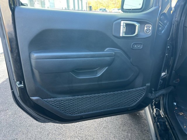 Used 2023 Jeep Wrangler Unlimited Sport image 25