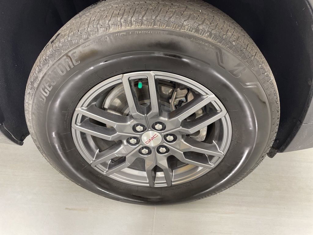 Used 2025 GMC Acadia Elevation image 29