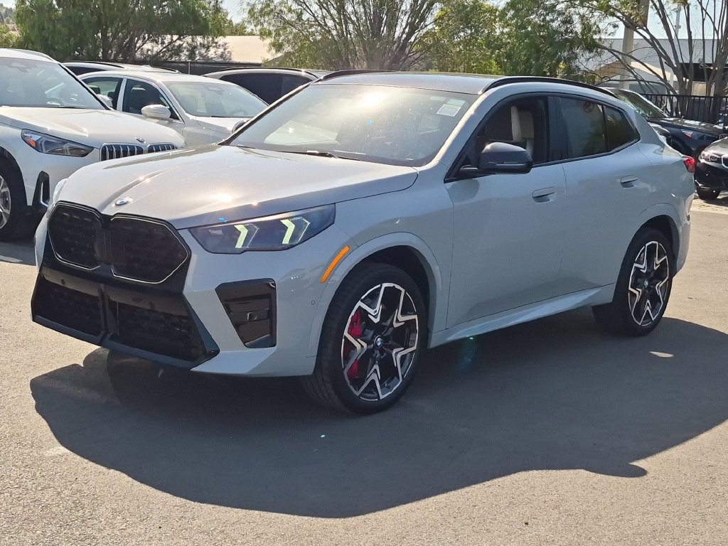 New 2026 BMW X2 xDrive28i w/ M Sport Package AWD/4WD image 2