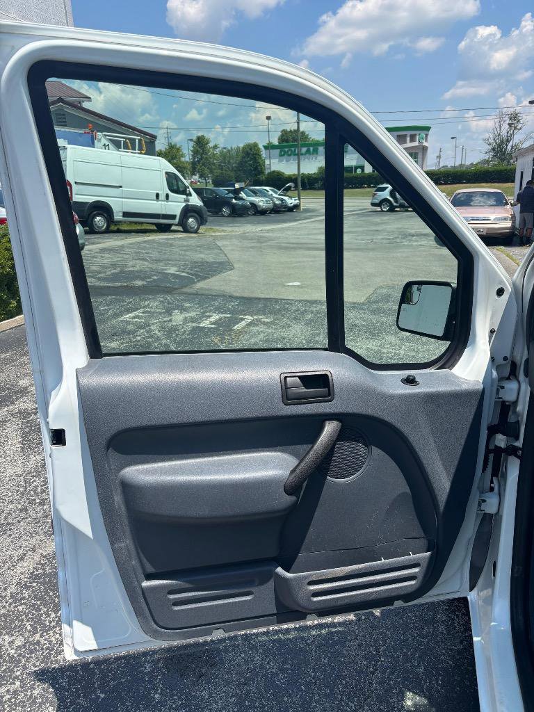 Used 2013 Ford Transit Connect XLT image 14