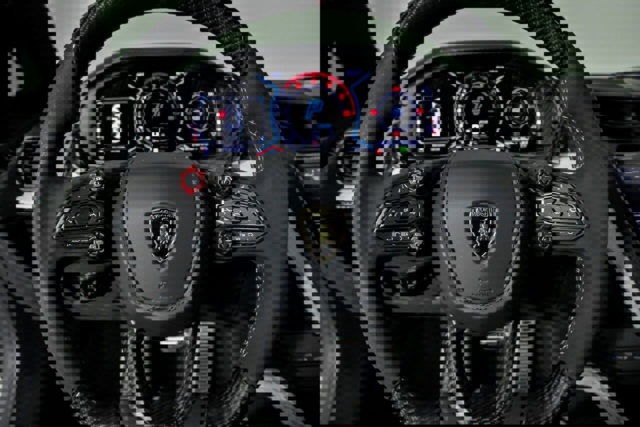 Used 2024 Lamborghini Revuelto image 34