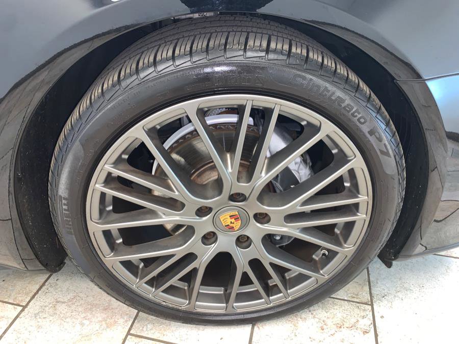 Used 2023 Porsche Panamera 4 Platinum Edition w/ Assistance Package image 9