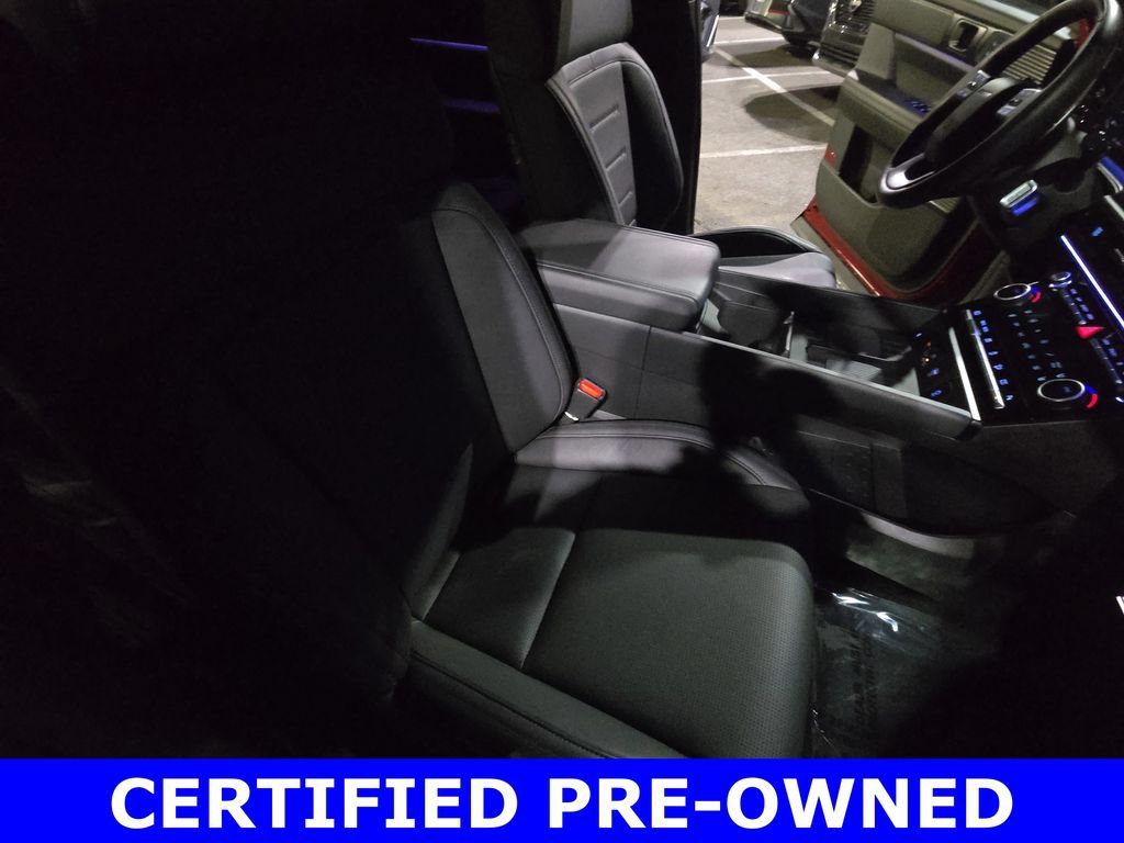 Used 2025 Hyundai Santa Fe Calligraphy AWD/4WD image 10