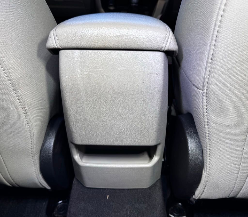Used 2018 Ford Focus SE FWD image 43