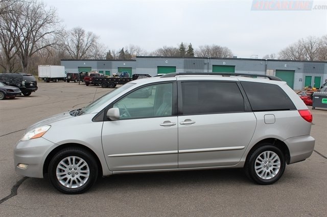 Used 2008 Toyota Sienna XLE Limited image 6