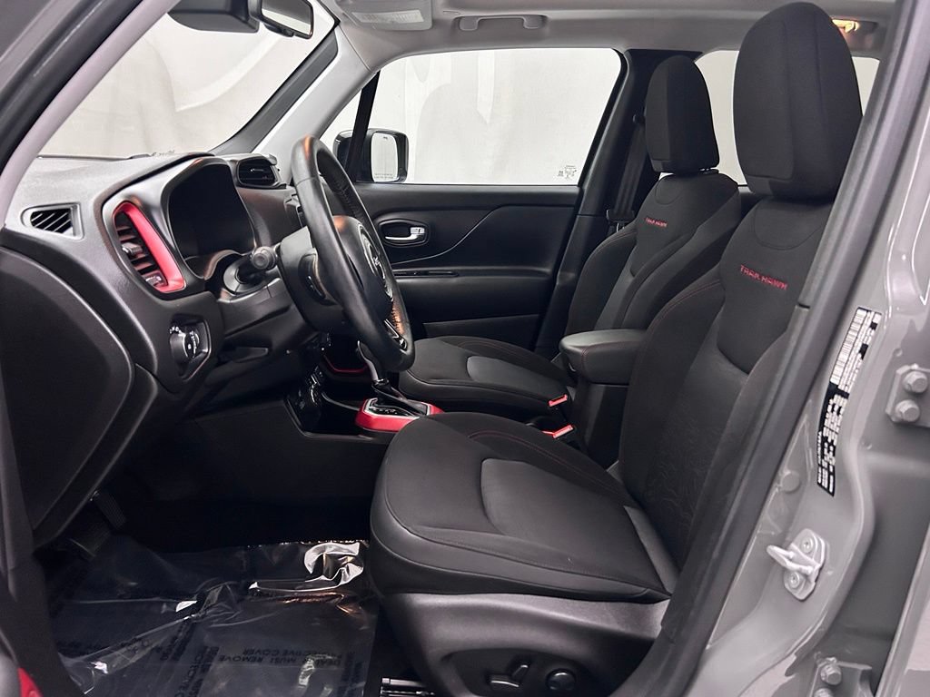 Certified 2022 Jeep Renegade Trailhawk w/ Sun/Sound Group AWD/4WD image 12