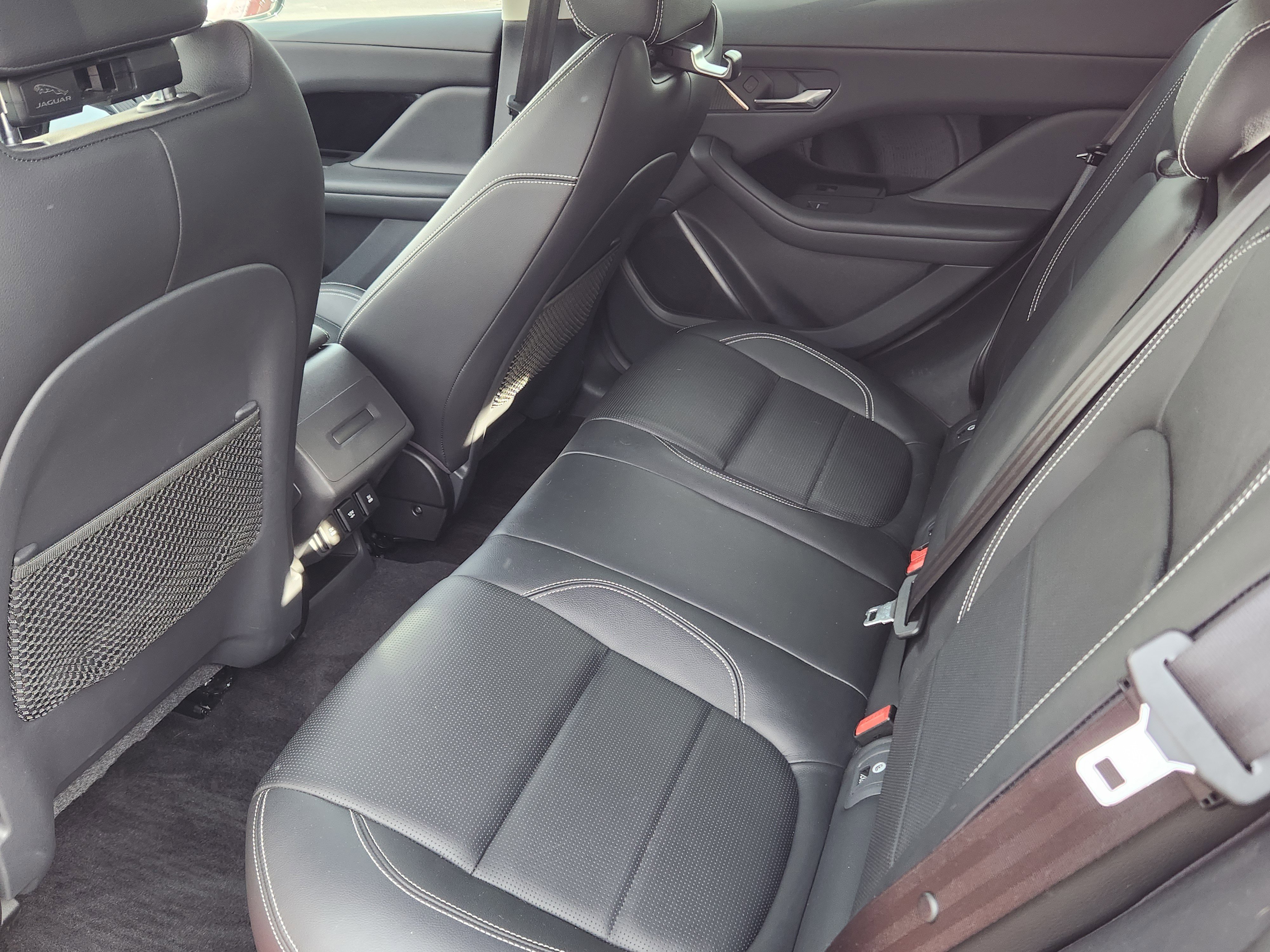 Used 2020 Jaguar I-PACE SE image 16