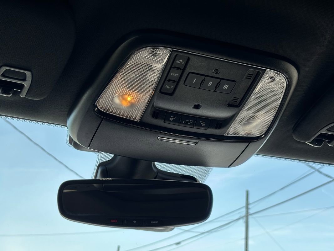 Used 2023 Dodge Durango R/T w/ Tow 'N Go Package AWD/4WD image 56
