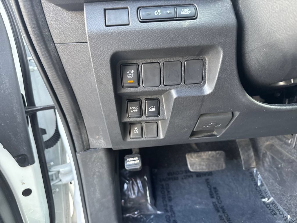 Used 2023 Nissan Frontier SV w/ Midnight Edition Package AWD/4WD image 36