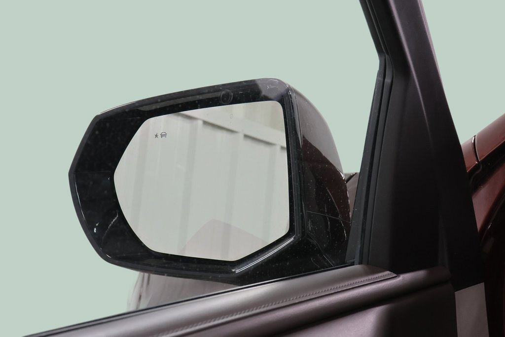 Used 2023 GMC Yukon SLT w/ Max Trailering Package image 24