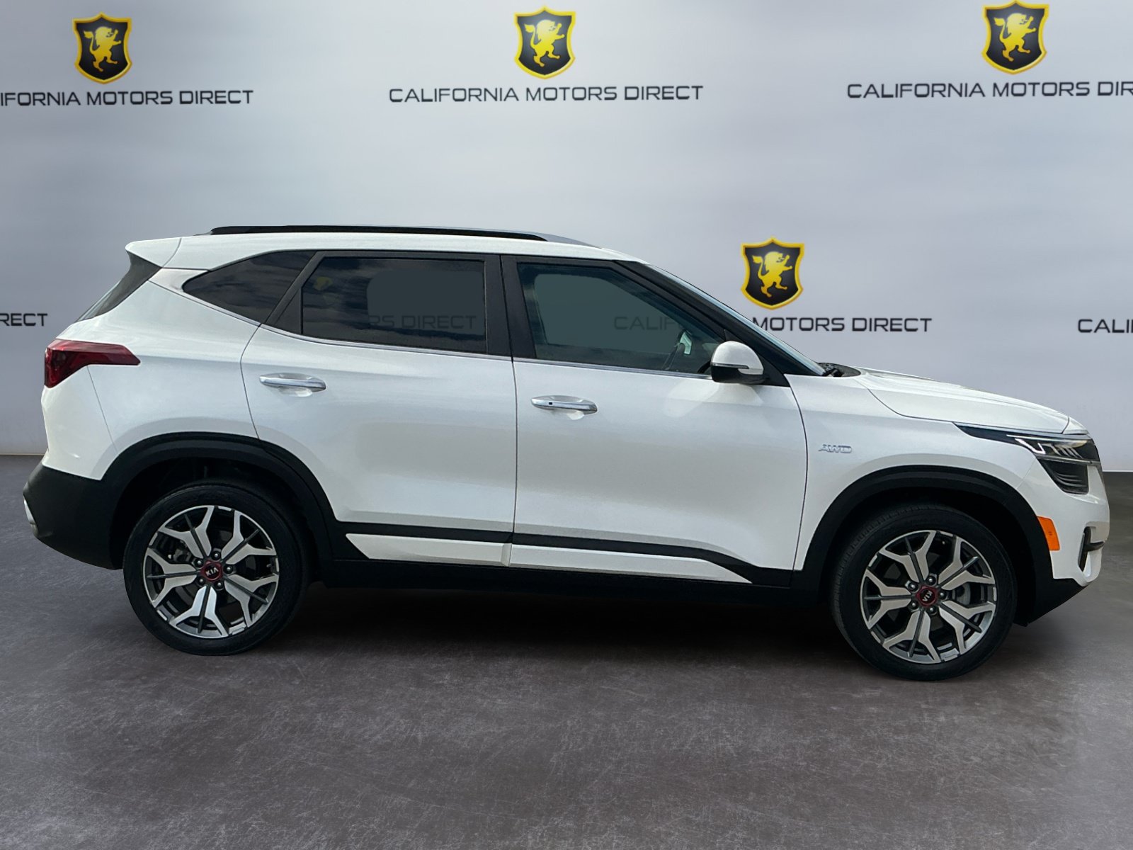 Used 2021 Kia Seltos SX w/ SX Sunroof Package AWD/4WD image 4