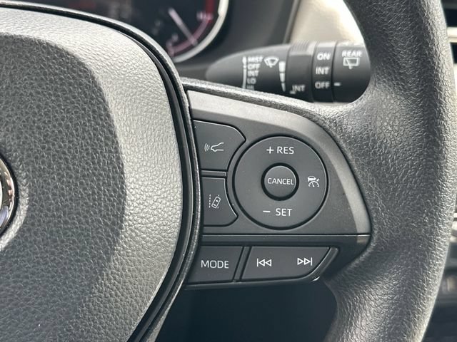 Used 2024 Toyota RAV4 XLE w/ Convenience Package FWD image 21