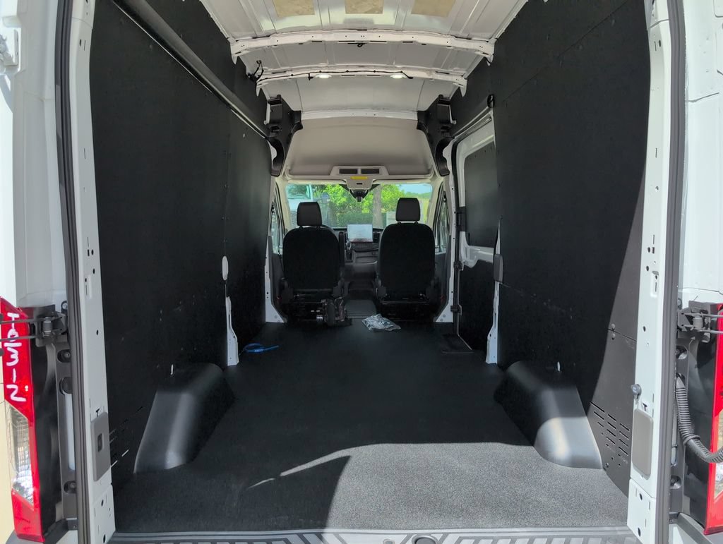 New 2026 Ford Transit 250 148 High Roof w/ Load Area Protection Package RWD image 28