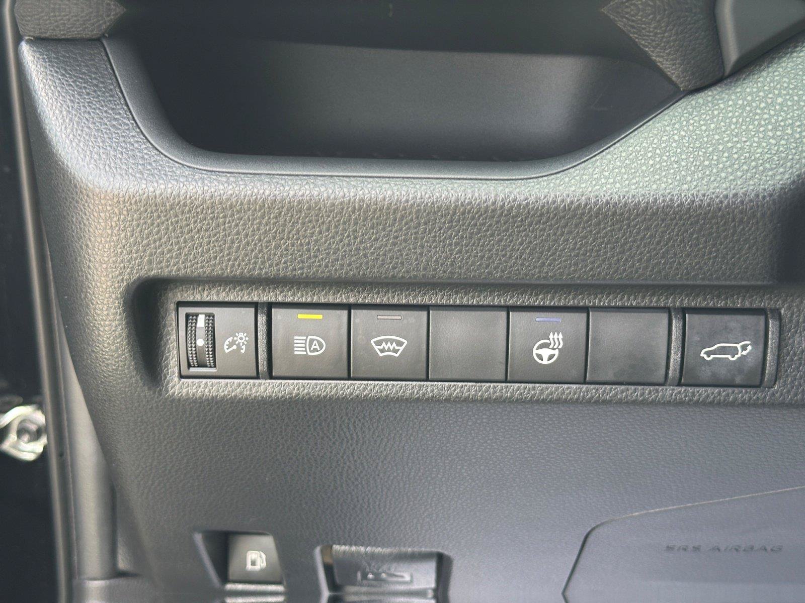 Used 2023 Toyota RAV4 SE w/ Convenience Package AWD/4WD image 10