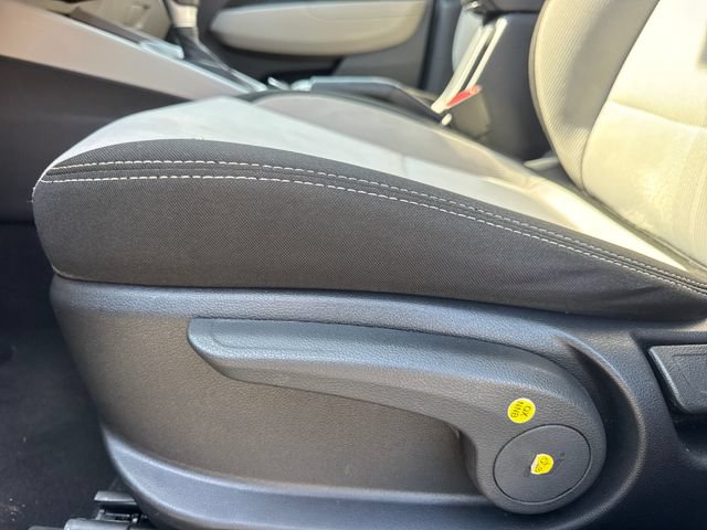 Used 2024 Hyundai Venue SEL FWD image 12