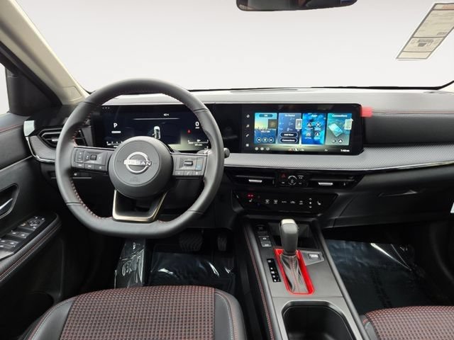 New 2026 Nissan Kicks SR w/ Cold Weather Package AWD/4WD image 13