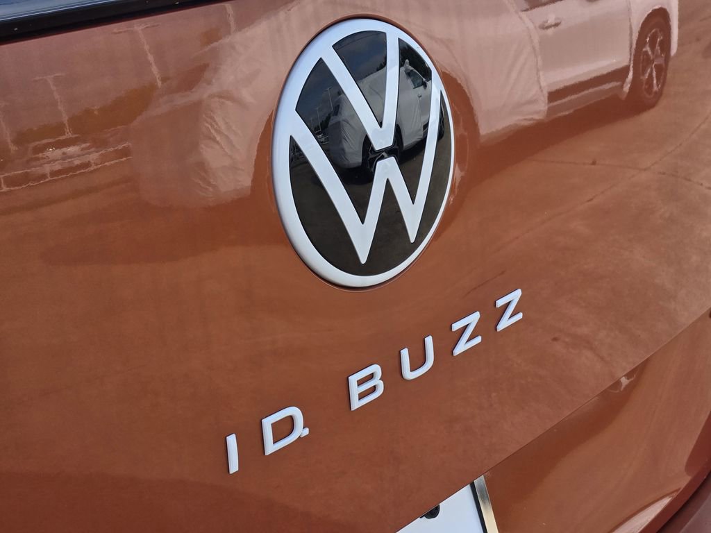 New 2025 Volkswagen ID. Buzz 1st Edition image 7