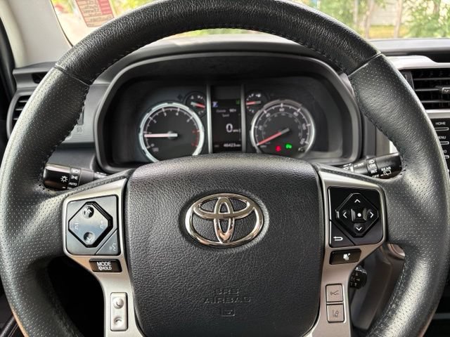 Used 2022 Toyota 4Runner Limited AWD/4WD image 21