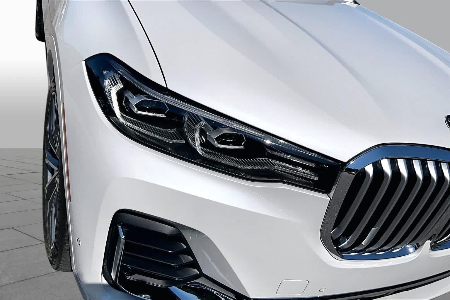Used 2022 BMW X7 xDrive40i w/ Premium Package AWD/4WD image 29
