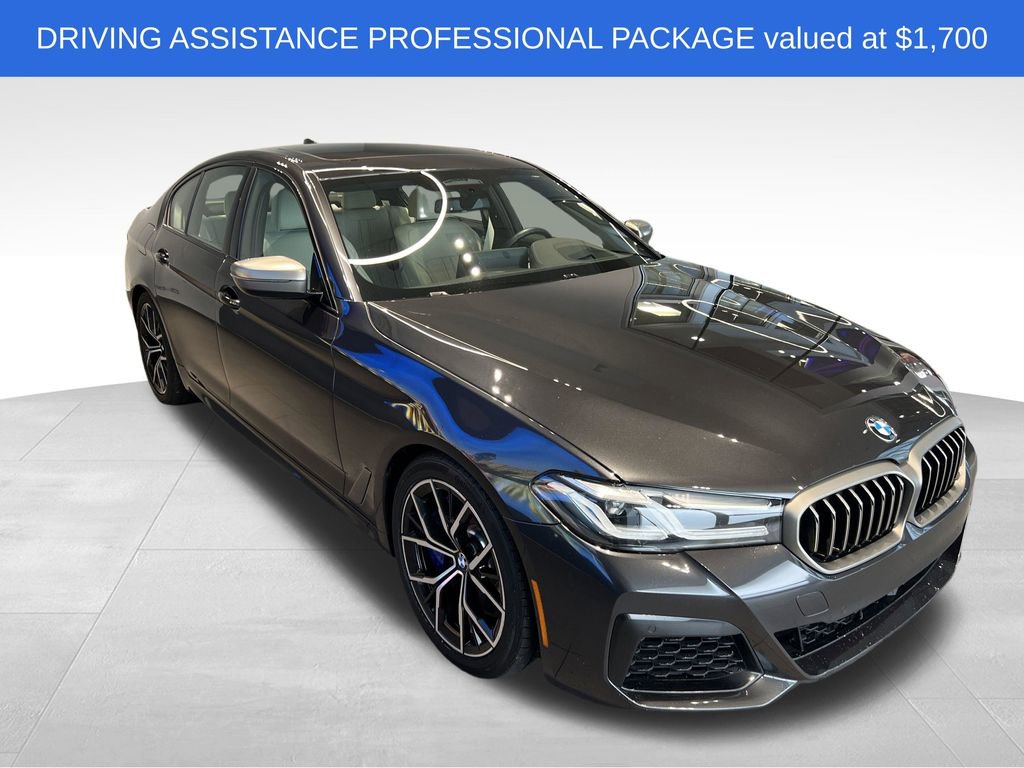 Used 2023 BMW M550i xDrive w/ Dynamic Handling Package image 4