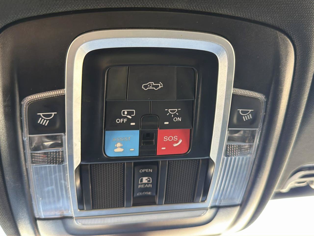 Used 2025 RAM 1500 Big Horn AWD/4WD image 13