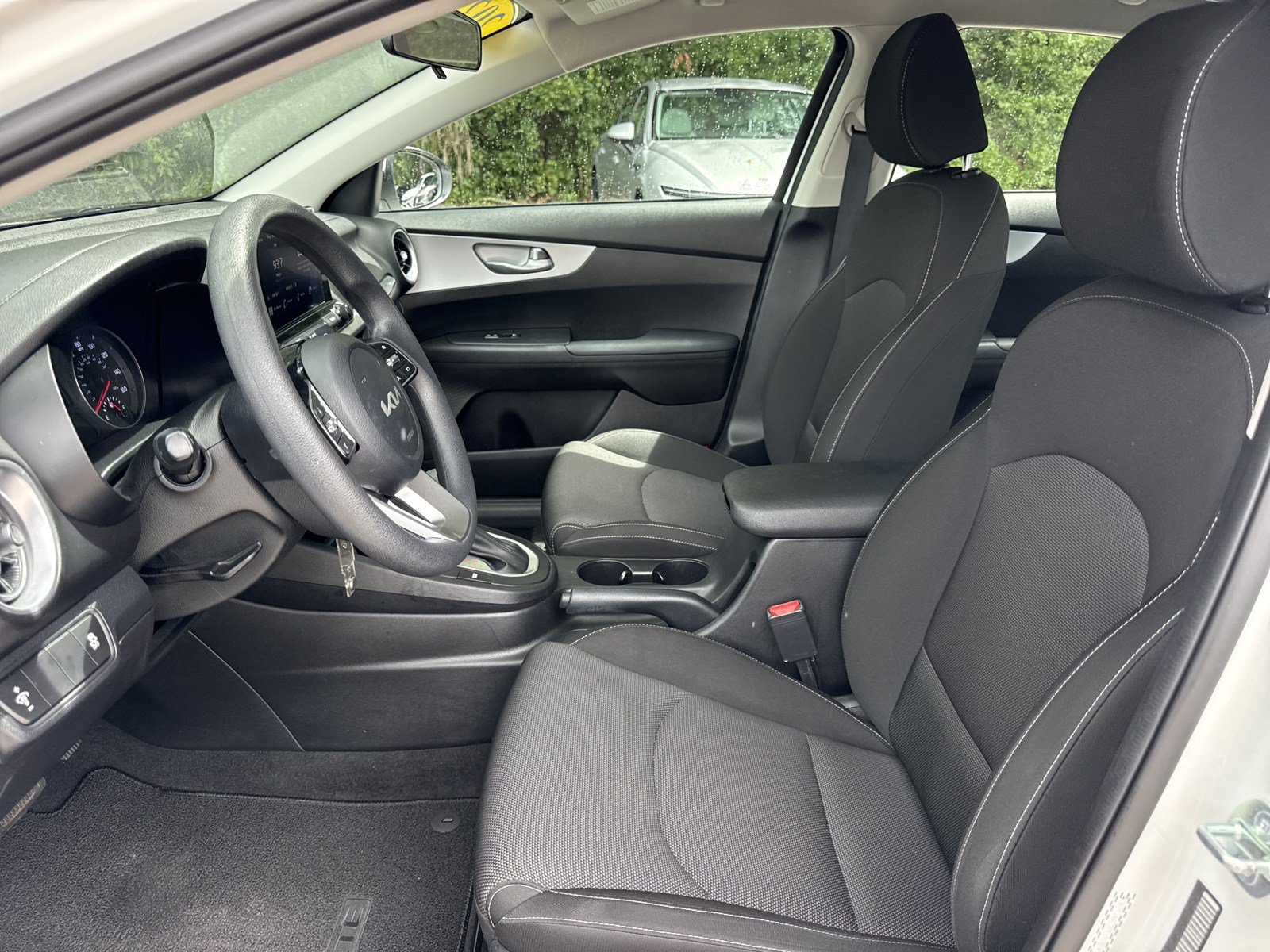 Used 2023 Kia Forte LXS FWD image 11
