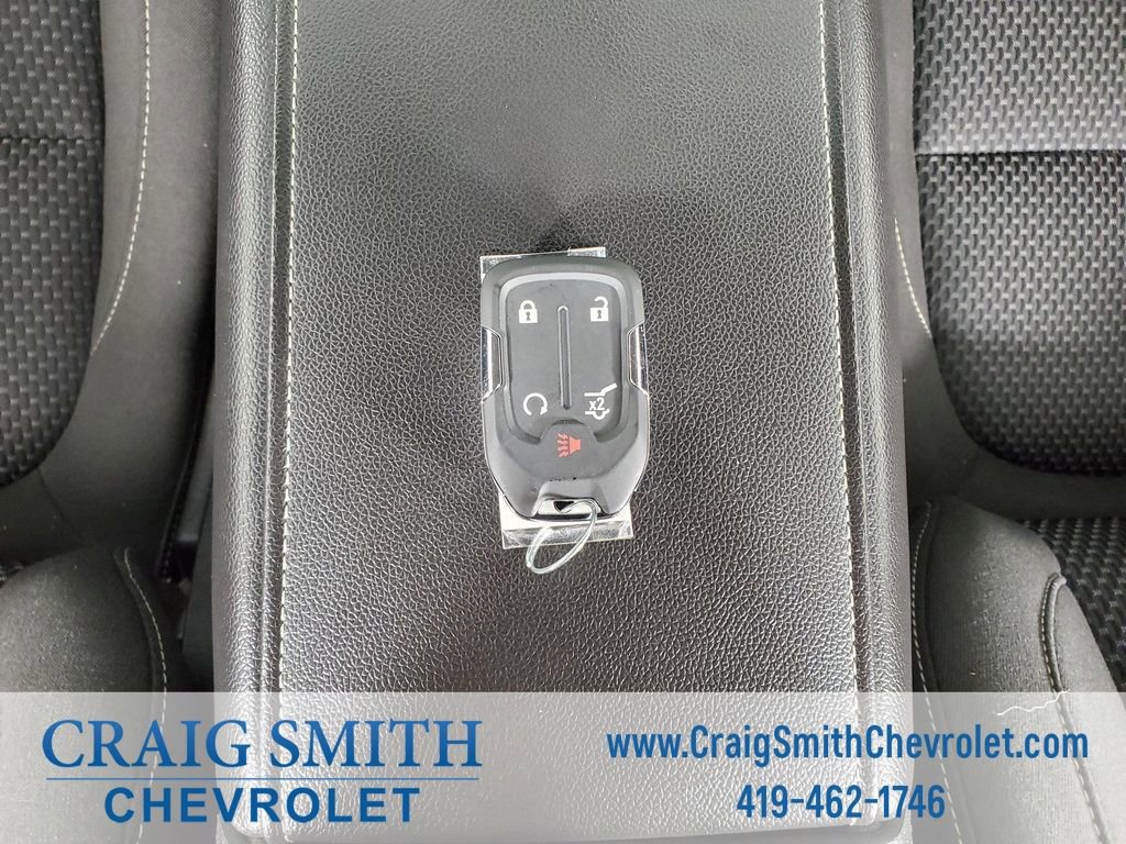 Used 2022 GMC Acadia SLE w/ Driver Convenience Package FWD image 31