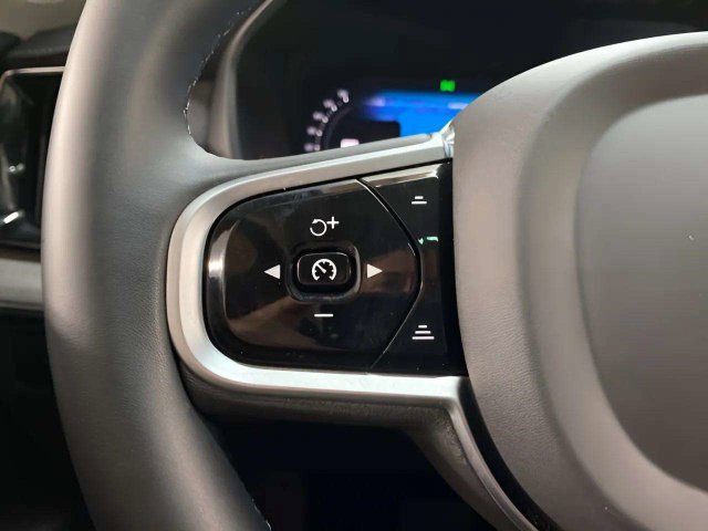 Used 2026 Volvo XC90 B6 Ultra AWD/4WD image 37