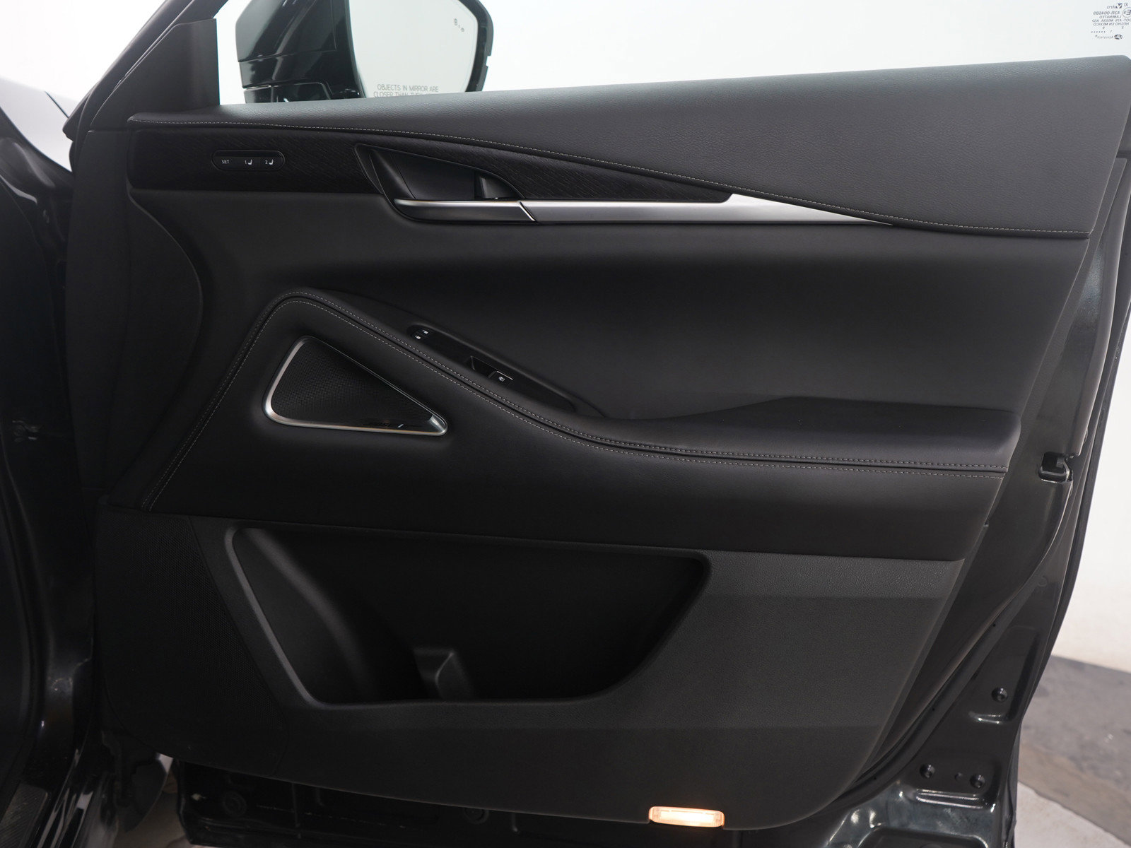 Used 2022 INFINITI QX60 Sensory image 11