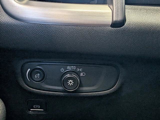 Used 2024 GMC Terrain SLE FWD image 16