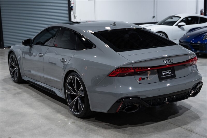 Used 2023 Audi RS 7 Sportback AWD/4WD image 4