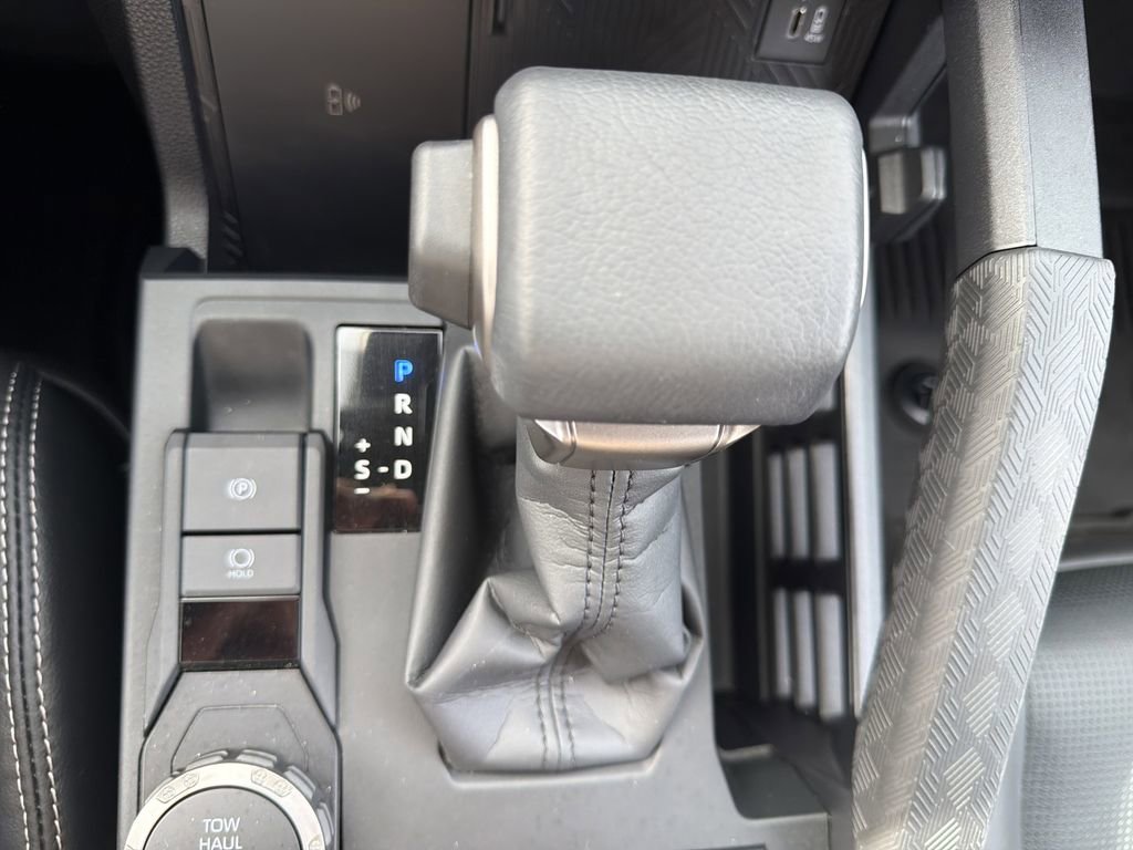 Used 2025 Toyota 4Runner Limited image 35