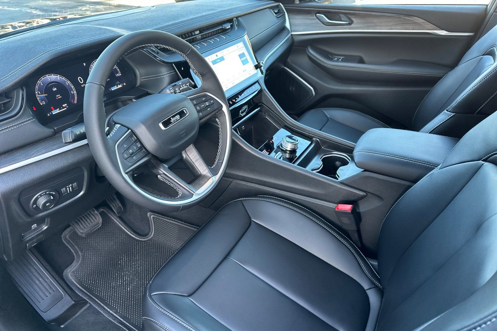 New 2026 Jeep Grand Cherokee Limited image 12