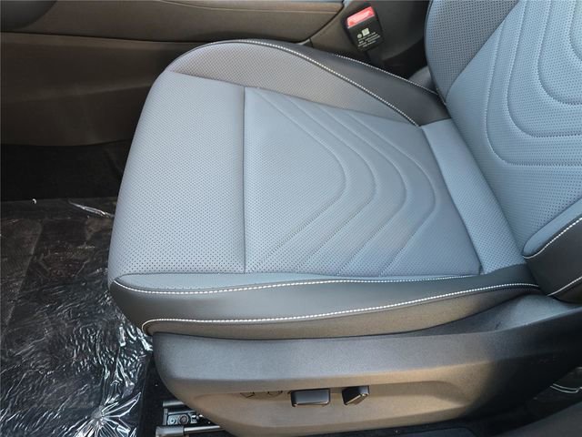 New 2026 Volkswagen Tiguan SE R-Line image 13