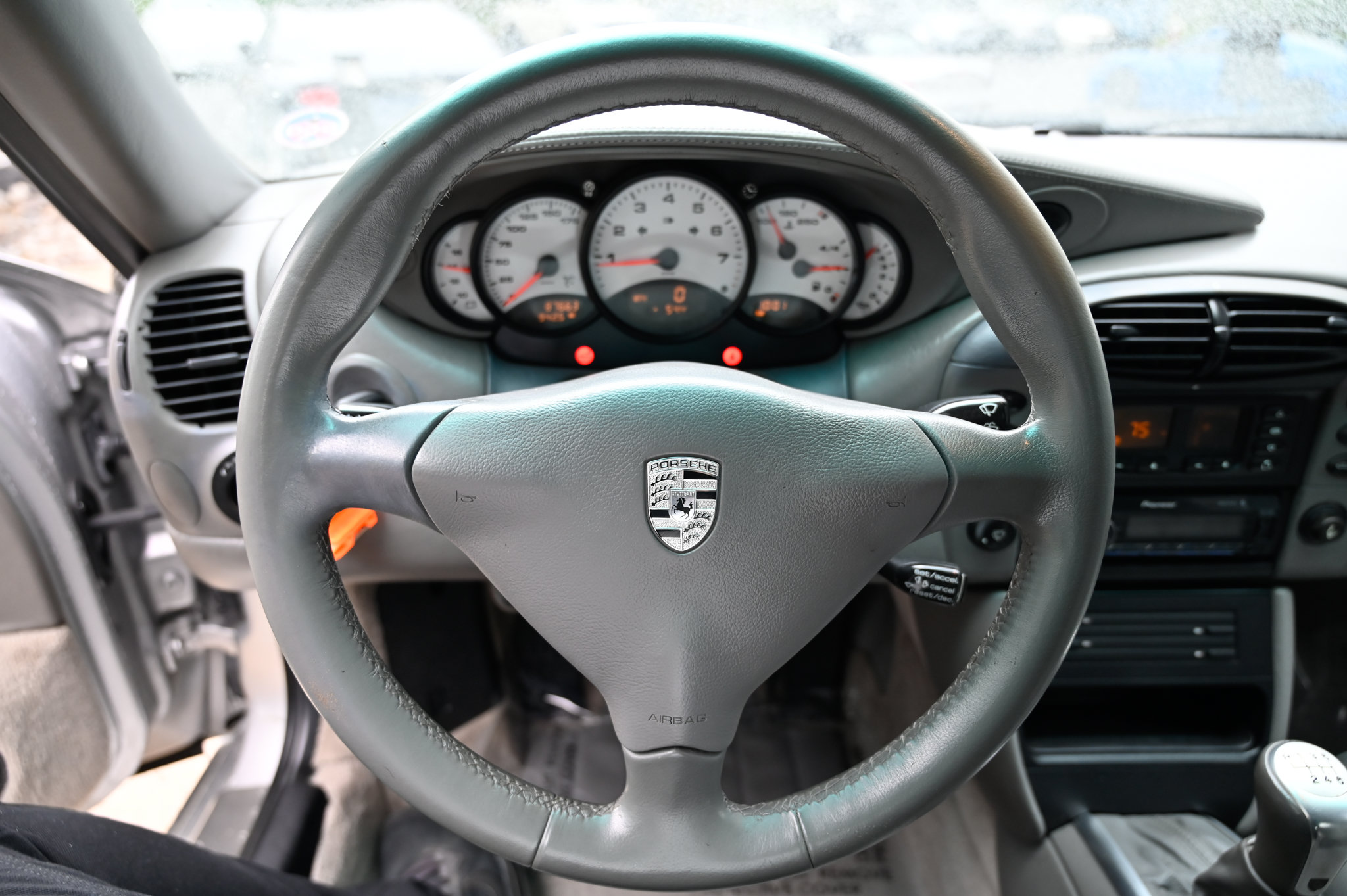 Used 2000 Porsche 911 Carrera RWD image 26