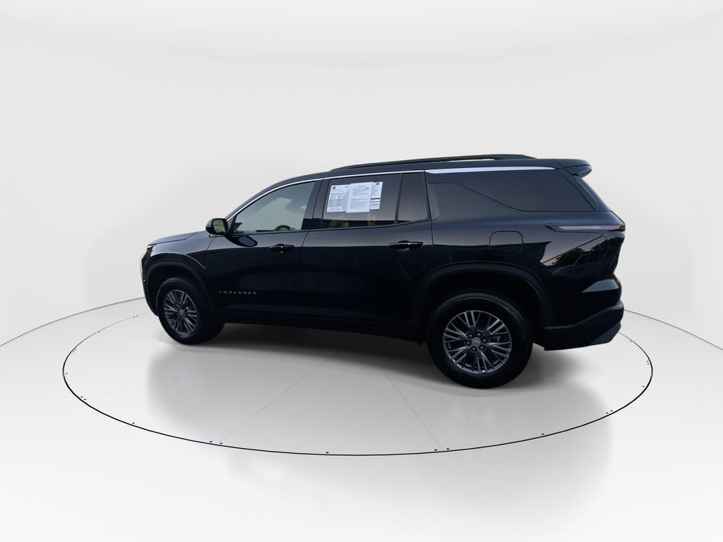 Used 2025 Chevrolet Traverse LT FWD image 6