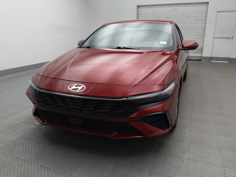 Used 2025 Hyundai Elantra SE FWD image 15