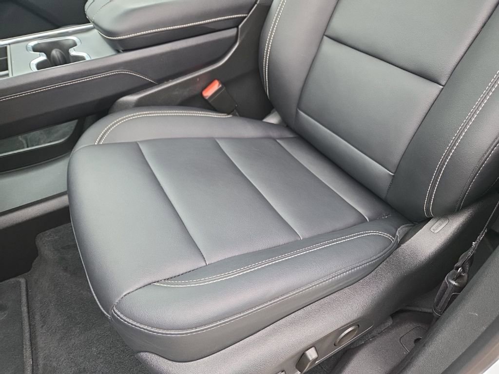 Certified 2025 GMC Acadia Elevation w/ Elevation Premium Package image 29