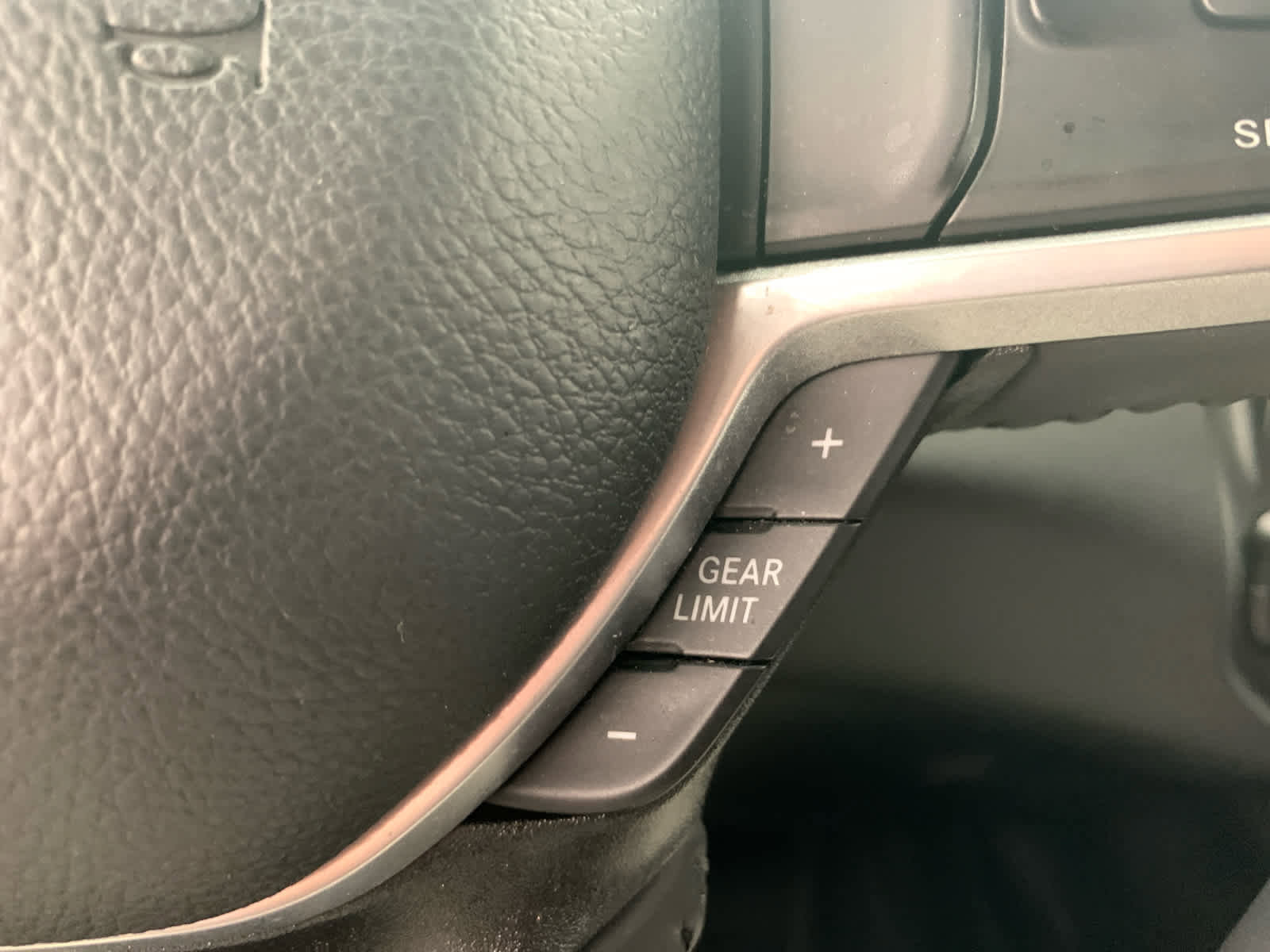 Used 2023 RAM 1500 Big Horn AWD/4WD image 32