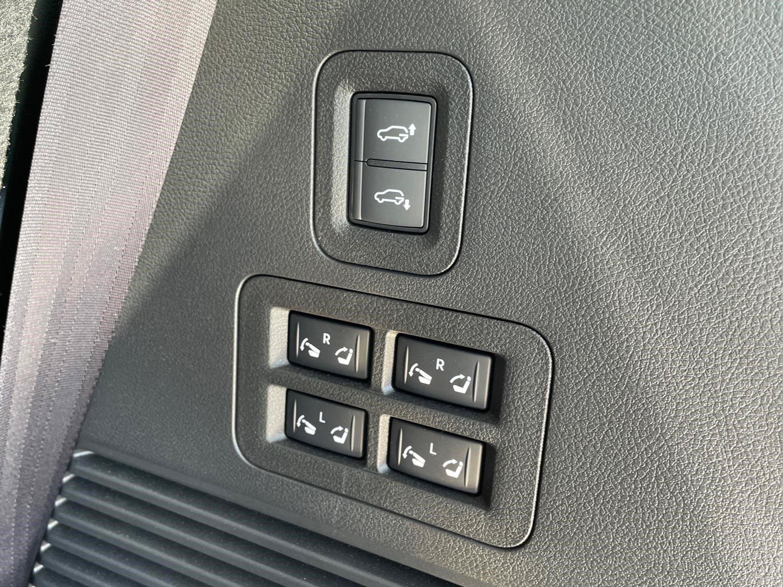 New 2026 INFINITI QX80 Luxe RWD image 6