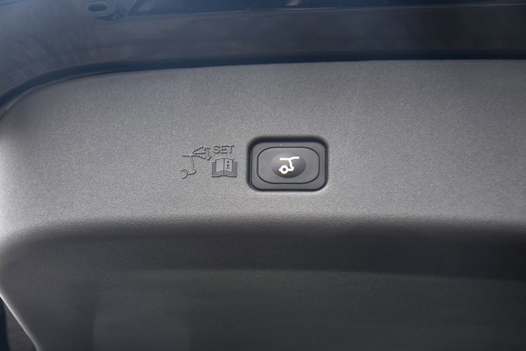 Used 2026 Lincoln Nautilus Reserve AWD/4WD image 20