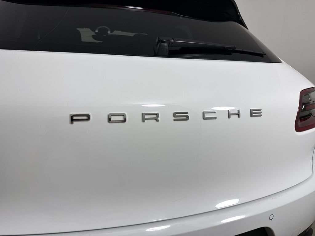 Certified 2017 Porsche Macan AWD/4WD image 19