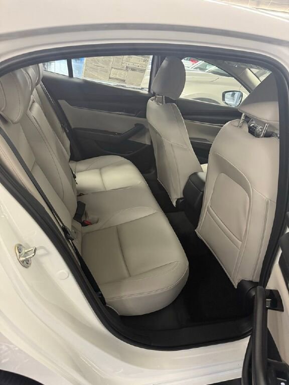 New 2026 MAZDA MAZDA3 2.5 S Sedan w/ Preferred Pkg image 23